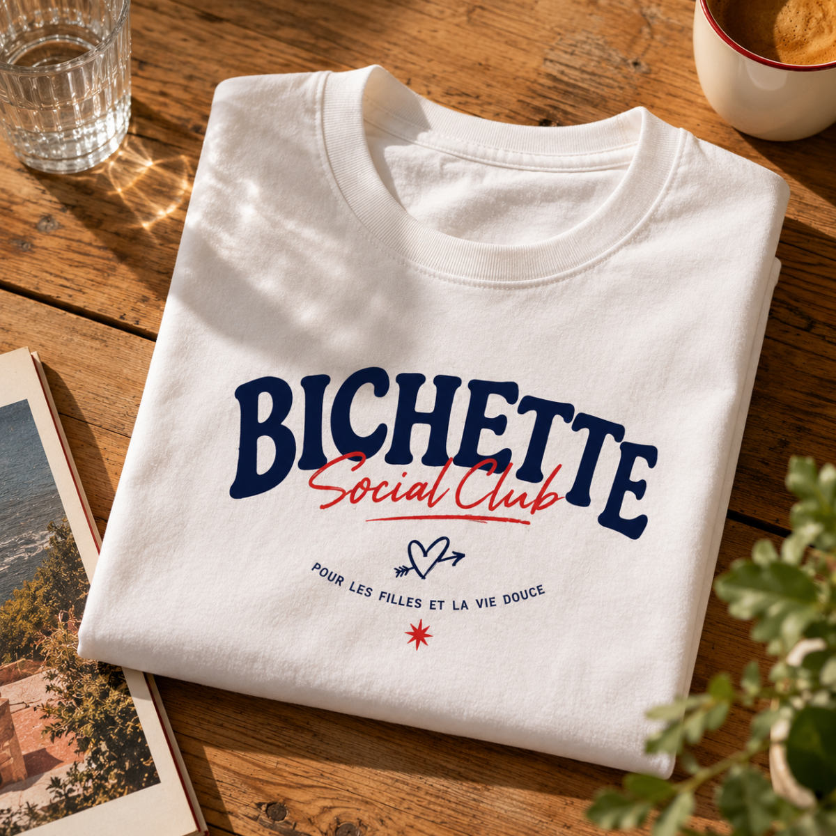 tshirt Bichette Social Club plié, design fille détendue et humoristique