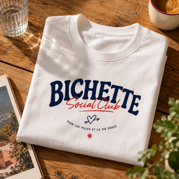 tshirt Bichette Social Club plié, design fille détendue et humoristique