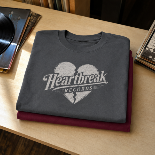 Des T-shirts Heartbreak Records, design musique et label vintage